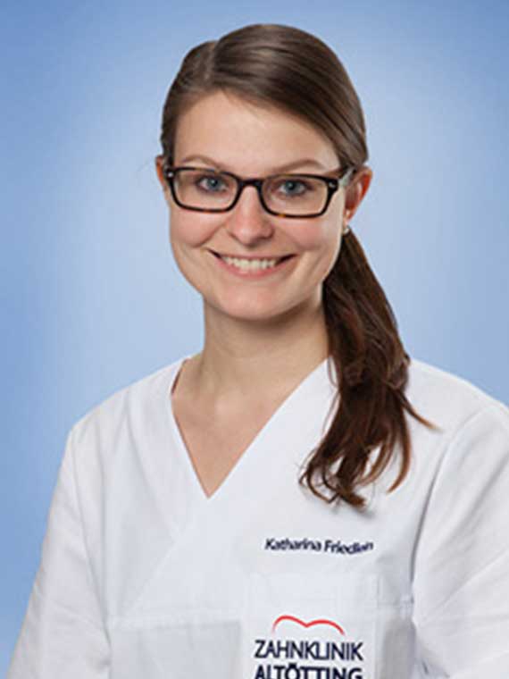 Dr. med. dent. Katharina Hochstrasser, Zahnärztin